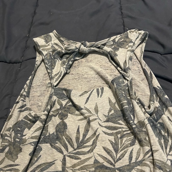 Tank top - Picture 3 of 3